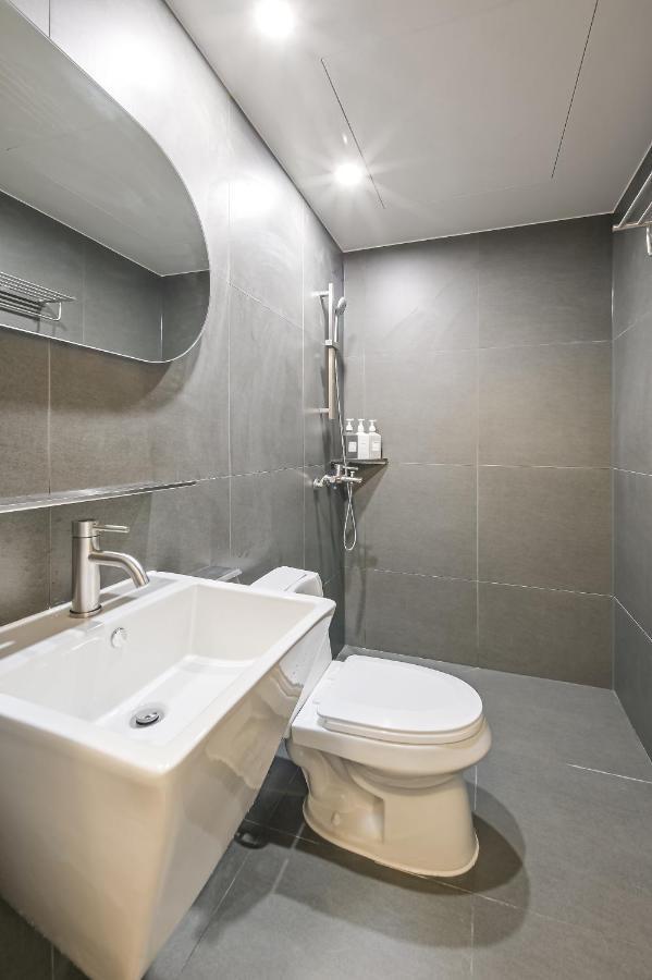 Ssh Myeongdong Dongdo Hostel Сеул Экстерьер фото